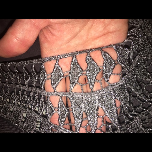 NWT low back embroidered top - Picture 3 of 3